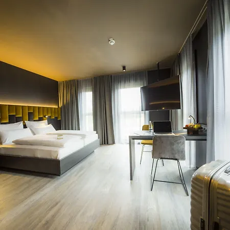 My My Hotel 3*